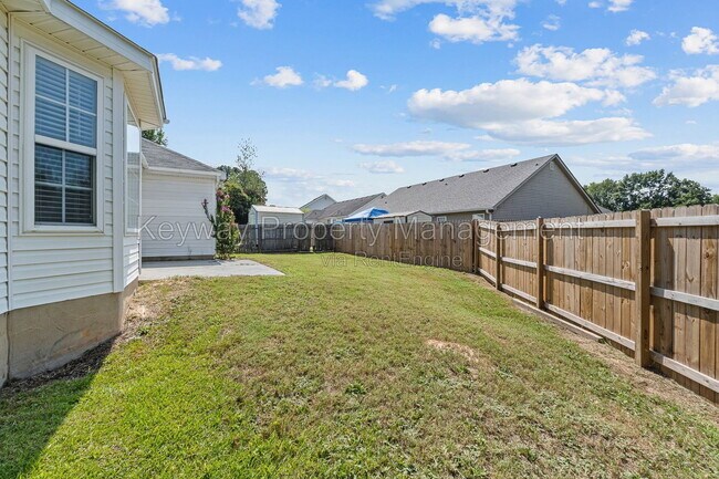 Building Photo - 1904 Lobelia Ln