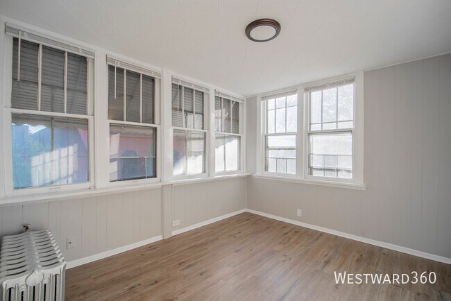 Building Photo - 4011 Elm St