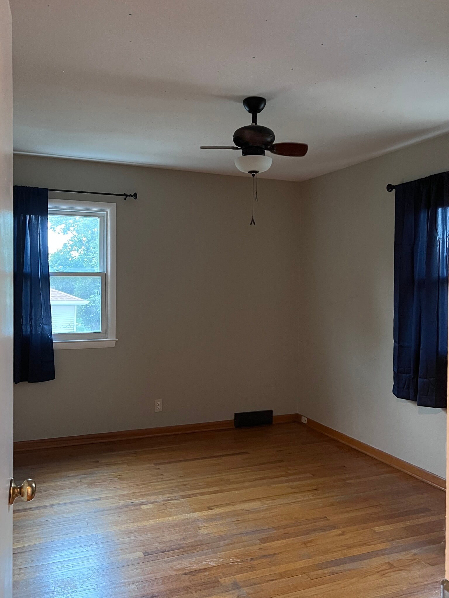 Master Bedroom - 8120 Burdette St
