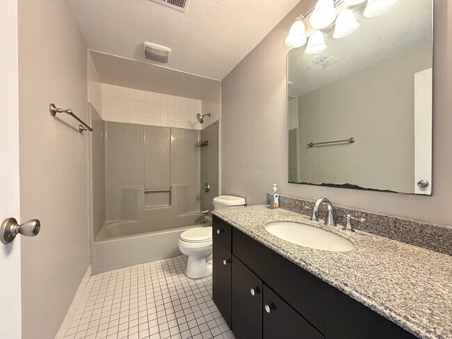 Building Photo - 354 Neponset St