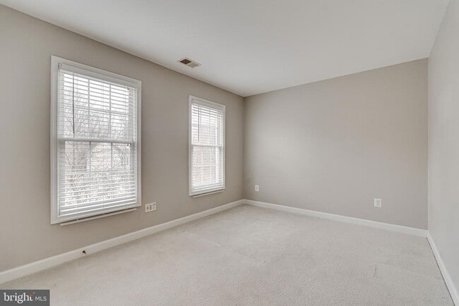 Building Photo - 8872 Ashgrove House Ln