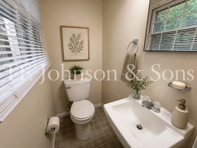 Building Photo - 4218 S Jasmin Ct