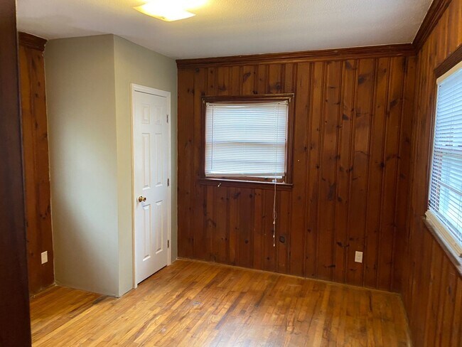 Building Photo - **AVAILABLE NOW**Nice 3 Bedroom / 1 Bathroom Home for Rent in Columbus, GA***