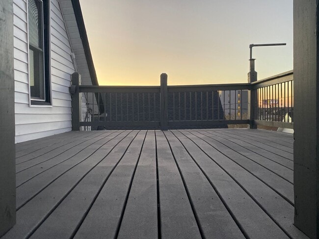 Building Photo - Updated 4 bed 2 bath house right in the heart of Benson.