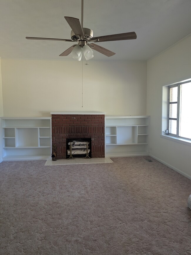 Building Photo - 5681 S County Rd 33