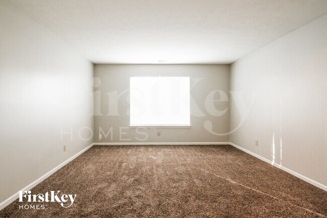 Building Photo - 41 Knoll Ln