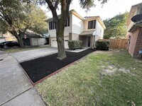 Building Photo - 11735 Sunny Stream Dr