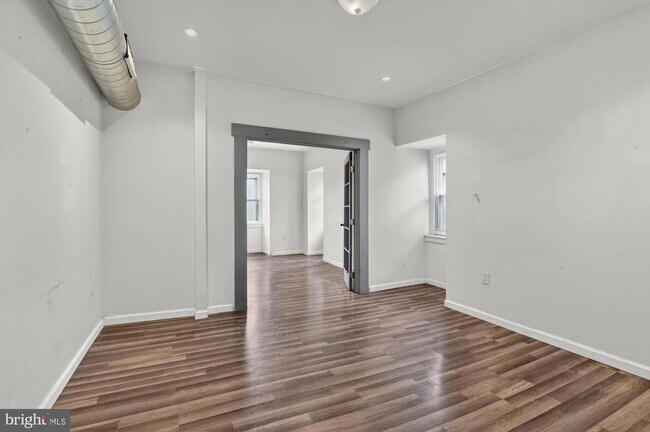 Building Photo - 129 W Susquehanna Ave