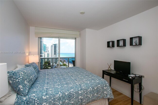 Building Photo - 1830 S Ocean Dr