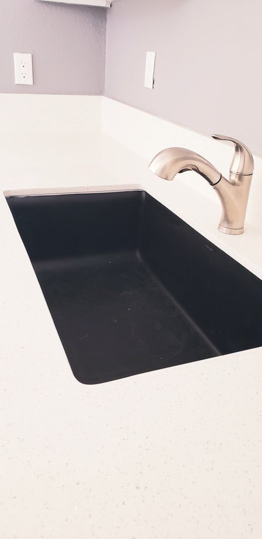 Building Photo - 6424 Mountain View St