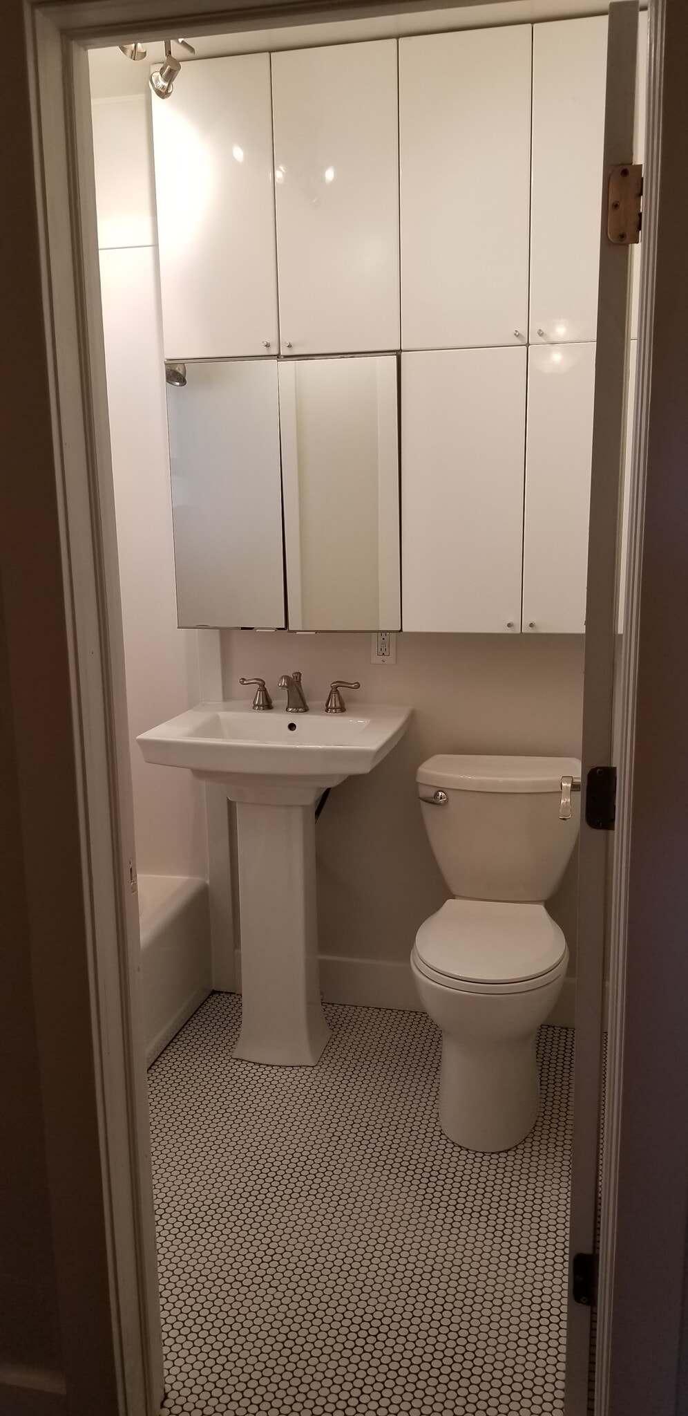 Building Photo - 649 S 500 E