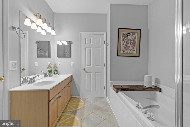 Building Photo - 21855 Locomotive Terrace