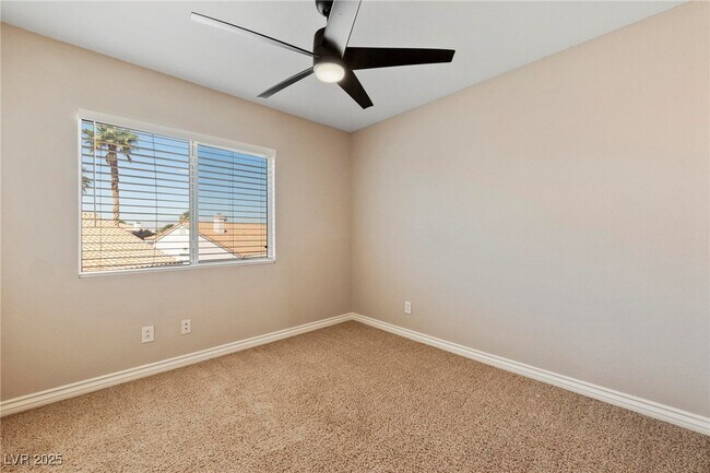 Building Photo - 2890 Skowhegan Dr