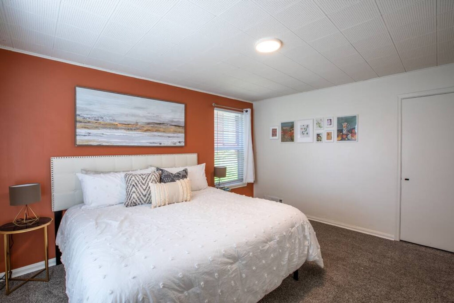 Building Photo - 237 N Center St