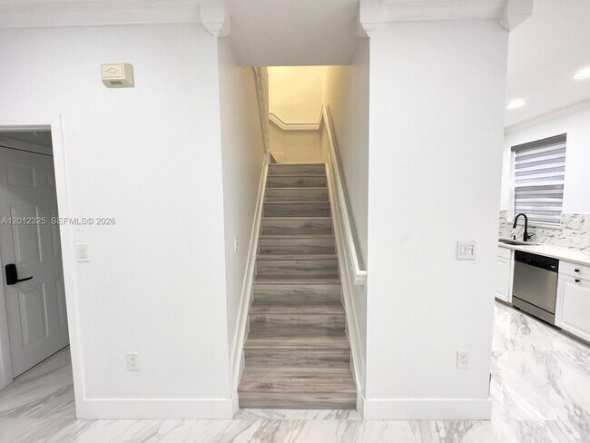 Building Photo - 721 NW 170th Terrace