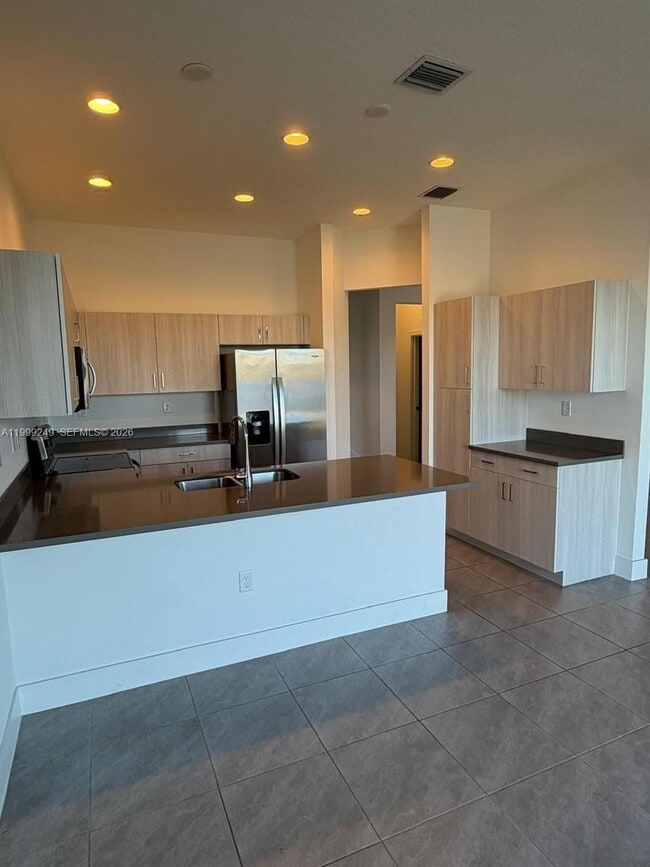 Building Photo - 5669 CERVA LN Ave