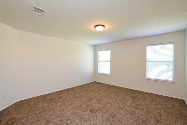 Building Photo - 19014 Prairie Bluff Dr