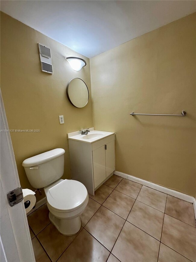 Building Photo - 6312 SW 139th Ct