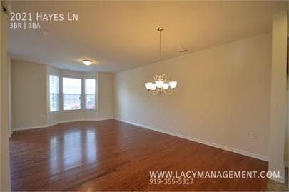 Building Photo - 2021 Hayes Ln