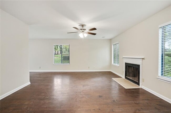 Building Photo - 2953 Torreya Way SE