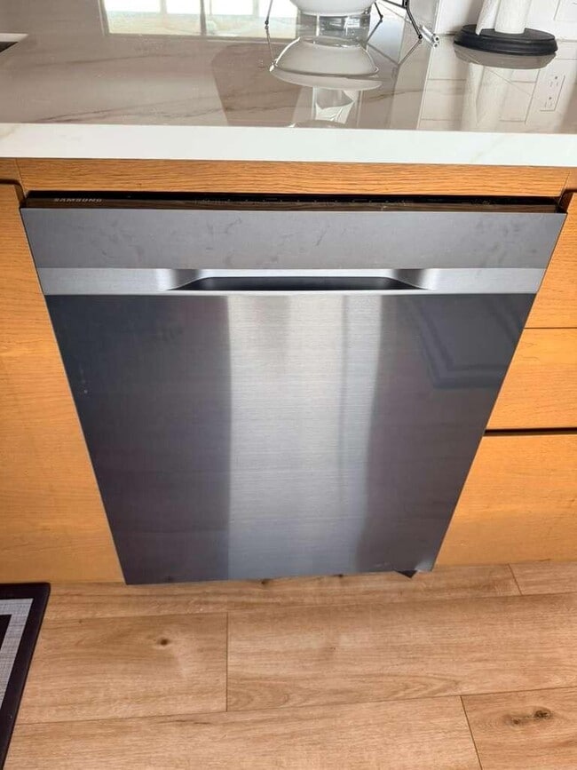 Building Photo - 301 SE 3rd St