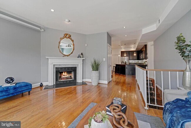 Building Photo - 2717 13th St NW