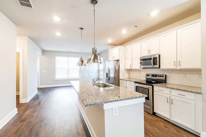 Building Photo - 707 Valtek Ct