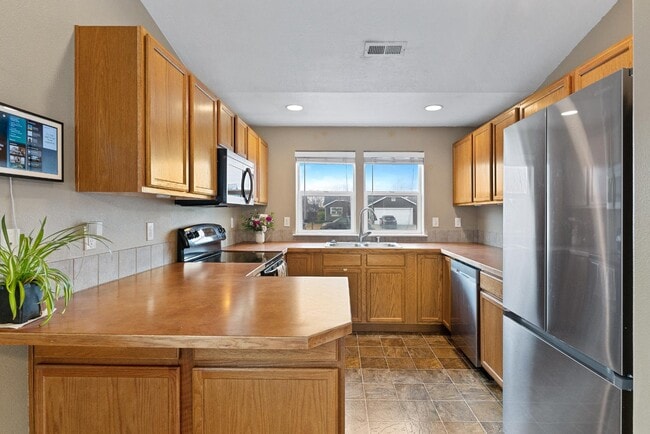 Building Photo - 12530 W 2nd Ave