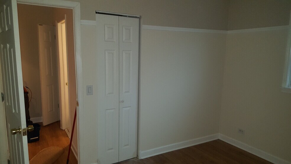 Building Photo - 2132 Rugen Rd