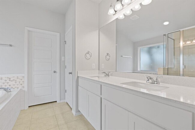 Building Photo - 8017 Flintlock Cir