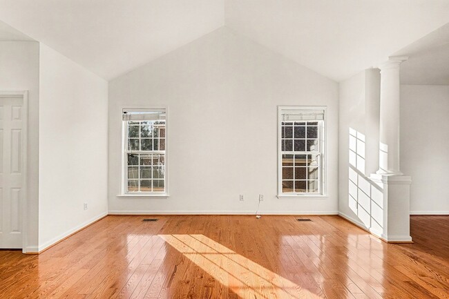 Building Photo - 8816 Caswick Ct