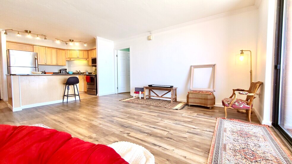 Living Room/Dining room 1 - 1301 Speer Blvd