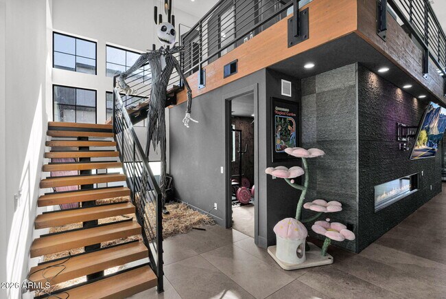 Building Photo - 8430 S 10th Ln