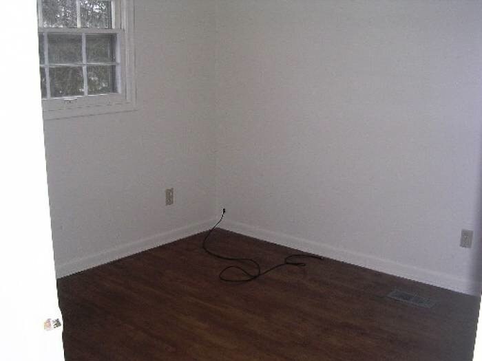 Building Photo - 1634 Greencrest Ave
