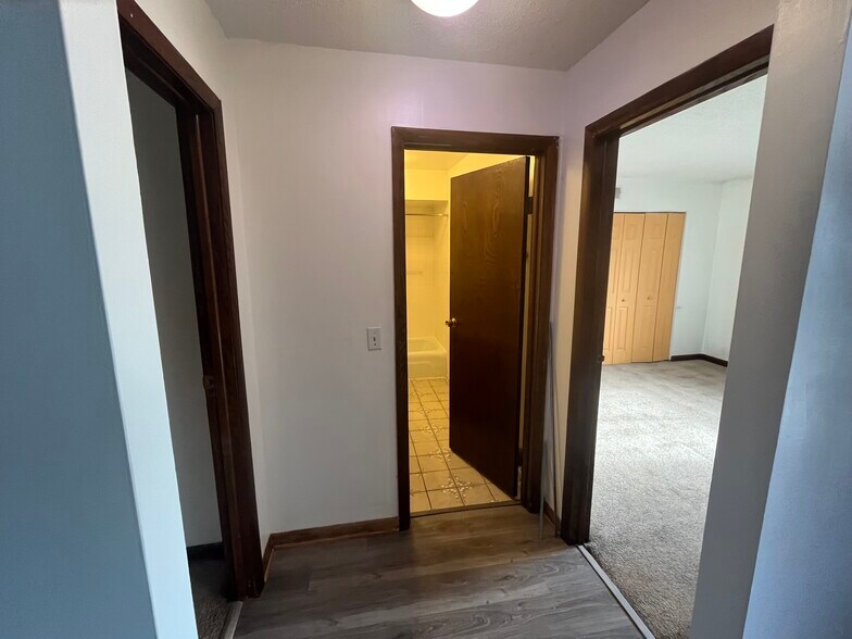 Building Photo - 1452 Carol Ct