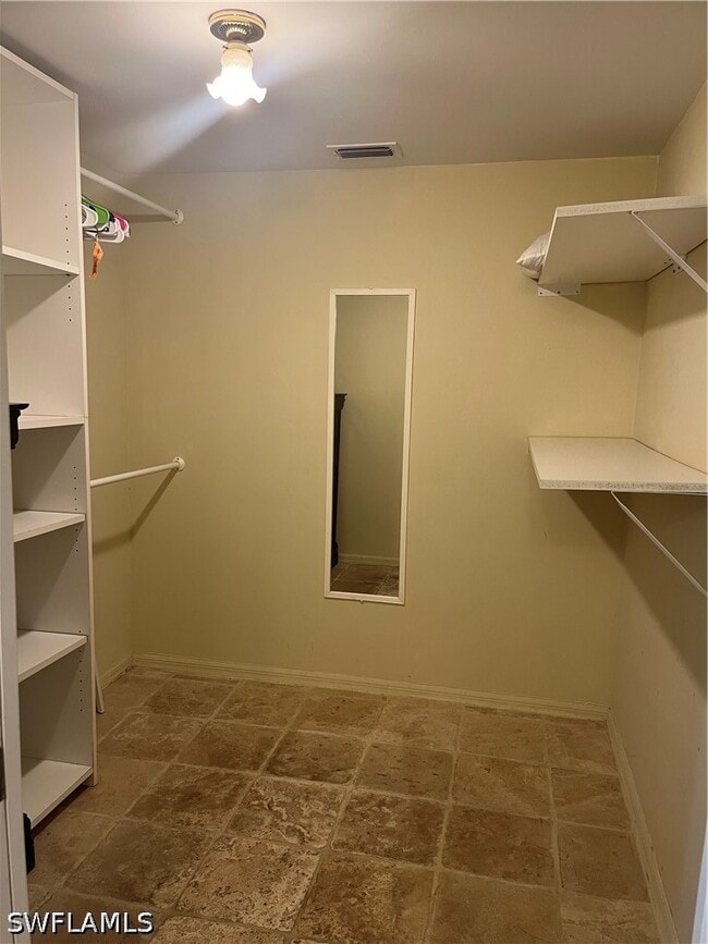 Building Photo - 3001 Sandpiper Bay Cir
