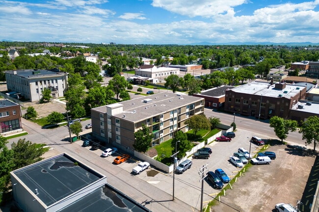 Building Photo - 925 1st Ave N