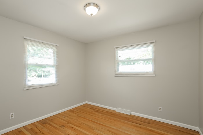 Building Photo - 909 Ridge Dr