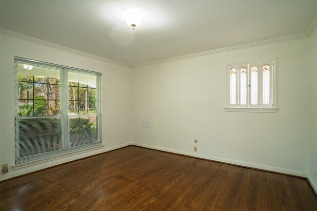 Building Photo - 12127 Tara Dr