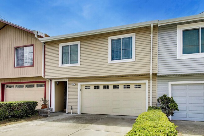 Building Photo - Beautiful 4-Bedroom, 2-Bathroom Daly City Home for Rent