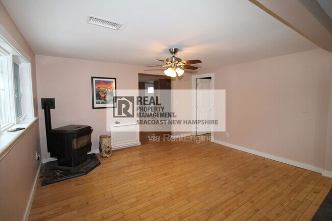 Building Photo - 182 Madbury Rd