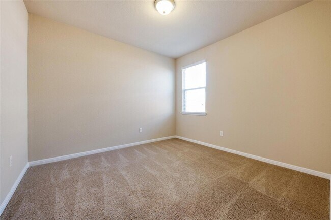 Building Photo - 16445 Vescovo Ln