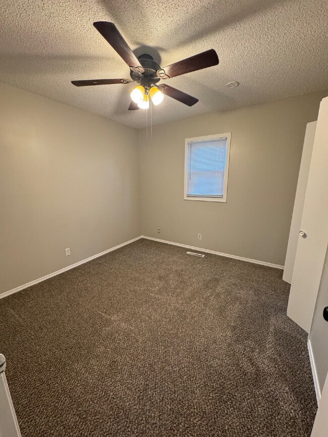 Building Photo - 2152 Santa Fe S