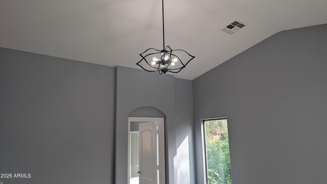 Building Photo - 45 W Gold Dust Way