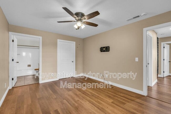 Building Photo - 905 S Main St