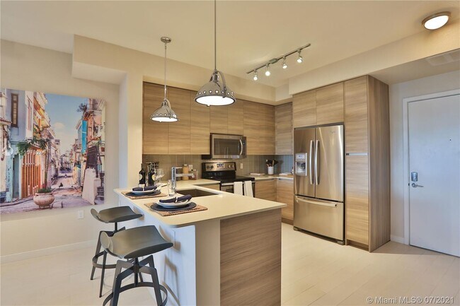 Building Photo - 8217 SW 72nd Ave