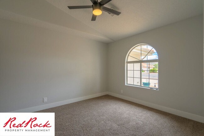 Building Photo - 3 Bedroom Home With 2 Car Garage In St. George