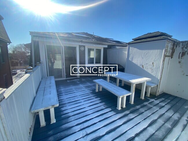 Building Photo - 79 Harvey St