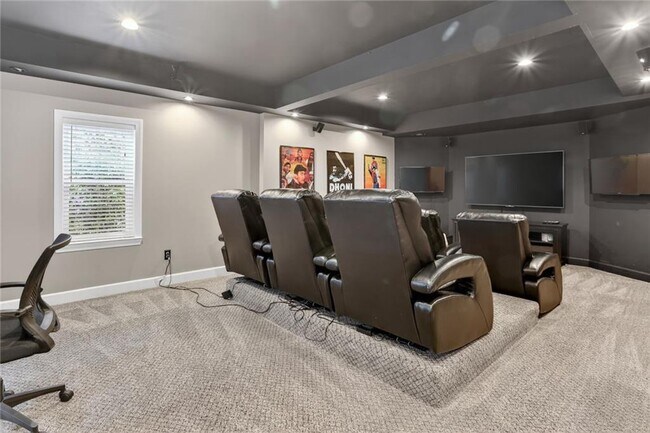 Building Photo - 2502 Regency Lake Dr