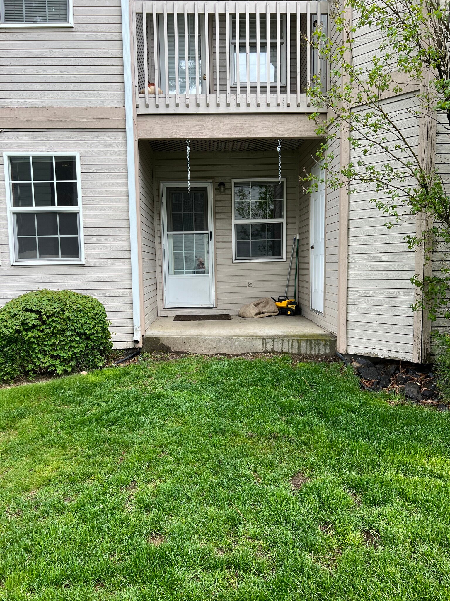 Building Photo - 8207 N Ridgewood Dr